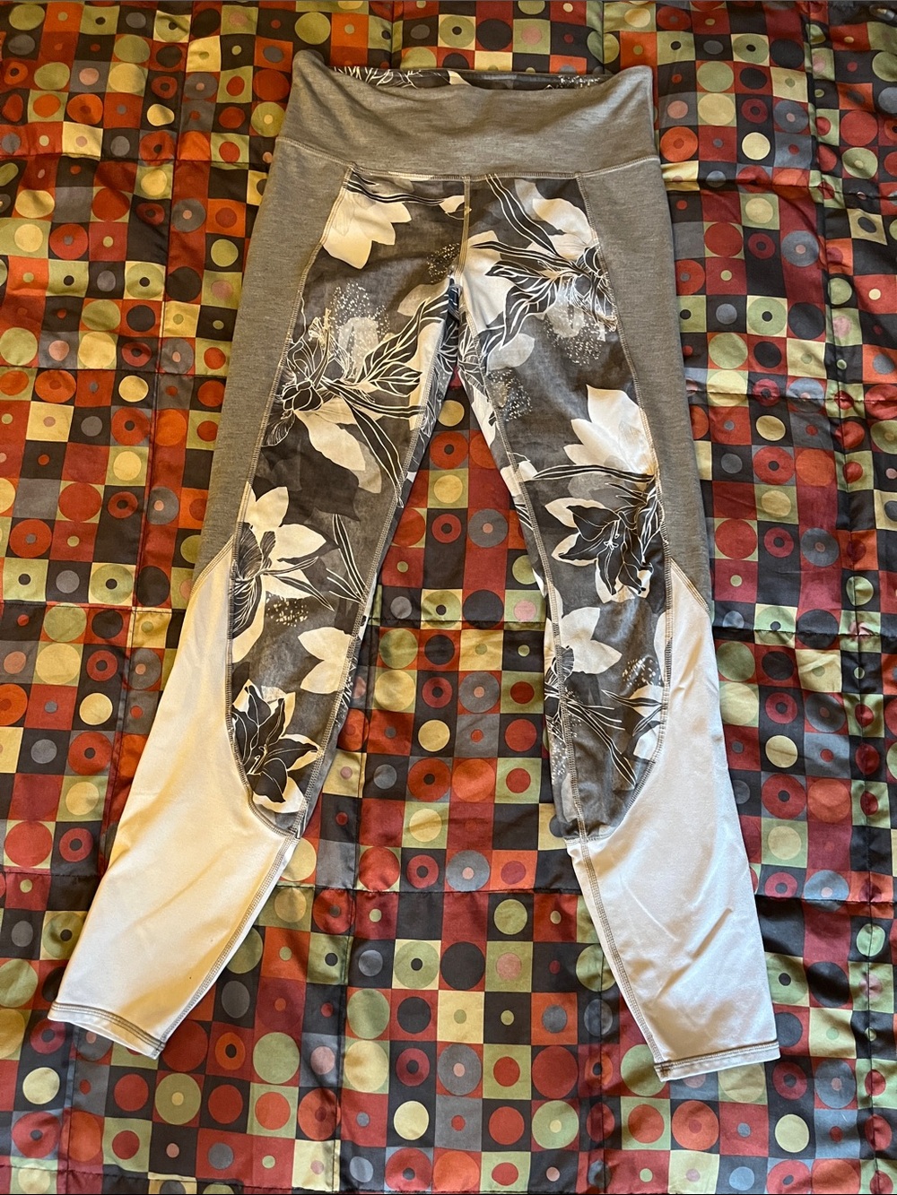 Athleta Gray and White Floral Panel Leggings